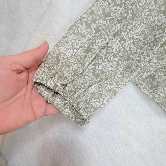 Dynamite Blouse Womens Size Large Beige Floral Cottagecore Boho Cropped Semi She - Picture 9 of 10